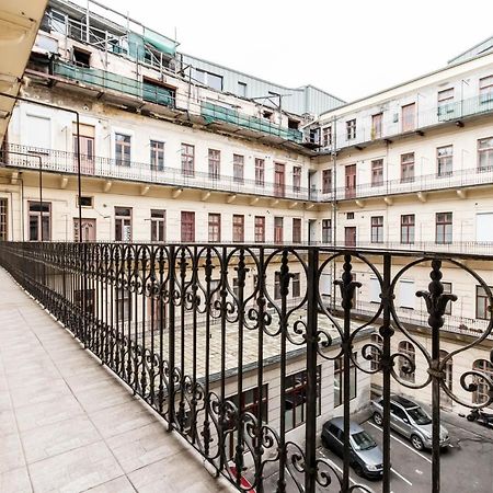Castle Downtown Apartment Budapest Exteriör bild